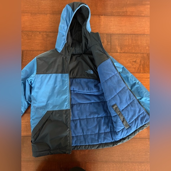 The North Face reversible hooded fleece jacket - Picture 2 of 4